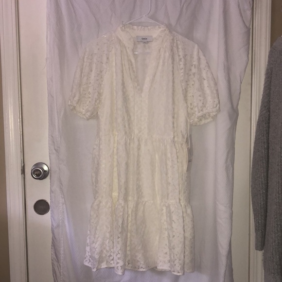 CeCe Dresses & Skirts - NWT CeCe Ivory Floral Lace Dress in size Small w/Mini Puff Sleeves & structure